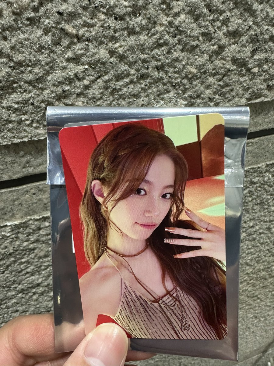 ルセラフィム LE SSERAFIM HOTトレカ 特典 ラキドロ ルセラ 交換

譲 ) タワレコ カズハ
     
求 ) チェウォン(タワレコ・HMVどちらでも可)

郵送希望になります。
お気軽にDMまたはリプください😌🤍
#LE_SSERAFIM