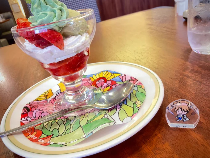 会場内(ましてや屋外)で出す余裕なかったのでせめてランチをね  一緒にね! 