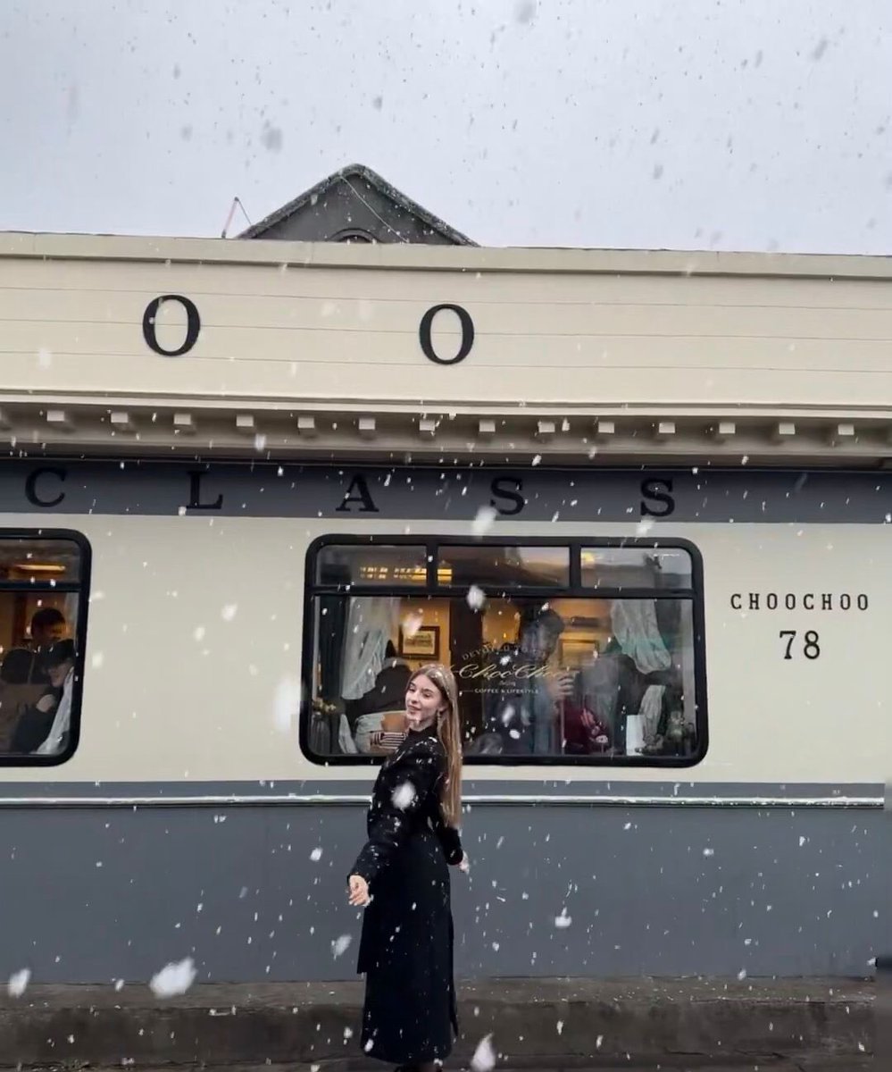 Christophe15320's tweet photo. The first snow in spring is wonderful. https://t.co/Fcz4bT7DRC
