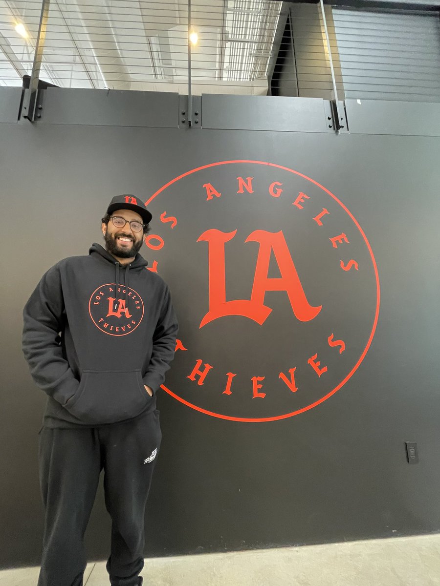 AlexWex's tweet image. 6 years at @100Thieves 🙌🏾🙌🏾