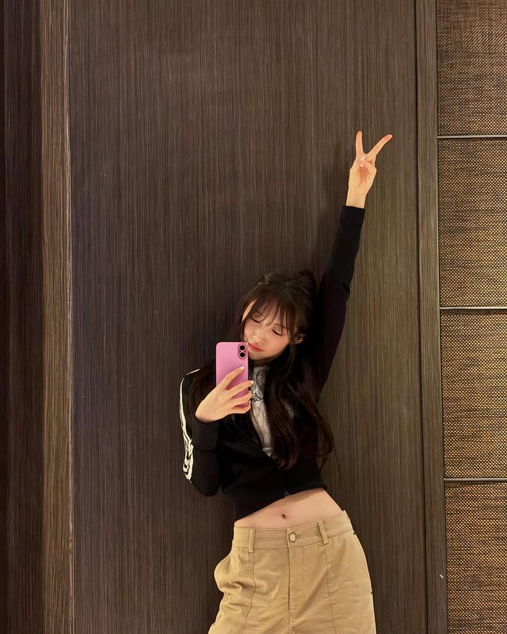 𝙰𝚛𝚒𝚗 tweet media