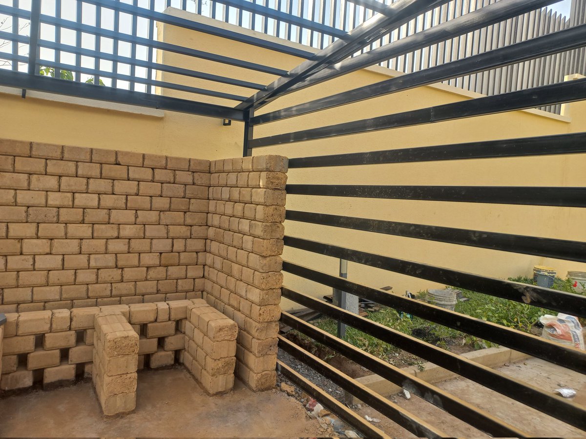 _avconstruction's tweet photo. From the foundation to the to this stage, we’re bringing the heart of Naija cuisine to life! Our outdoor kitchen is built to last and made for unforgettable moments. Can’t wait to show you the finished masterpiece. #NaijaFlavors #AVConstructions #OutdoorKitchenGoals https://t.co/bbwf9DKMqw