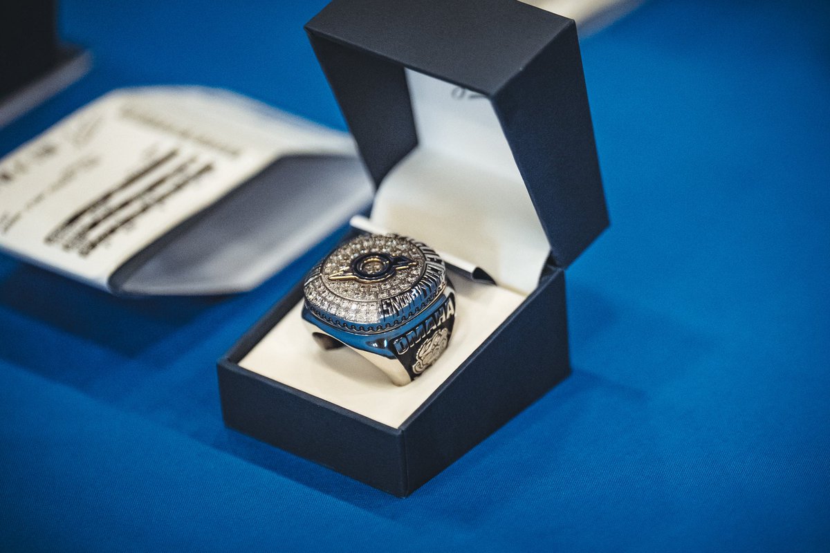 It was a great day for some new hardware for our guys down in Arizona! 🏆💍

📸: <a href="/JasonHannaphoto/">Jason Hanna</a>