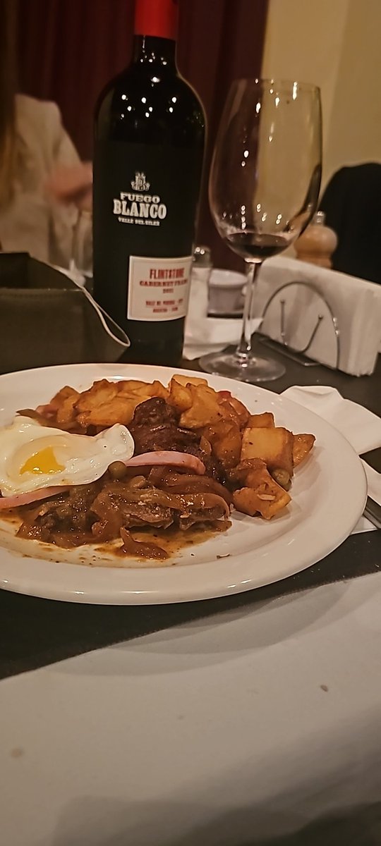 Bifes a la Riojana &amp; Fuego Blanco cabernet Franc.