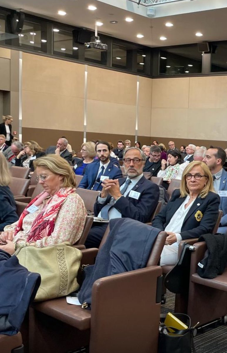 mbiurrun's tweet photo. Avec le groupe « S&amp;I » à l'Assemblée des Français de l'étranger nous avons partagé quelques jours de travail intense avec le Ministre Laurent Saint-Martin et reçus à la #Questure du Sénat français par les sénateurs Briante, Renaud et Ruelle. https://t.co/8pjI5R3nio