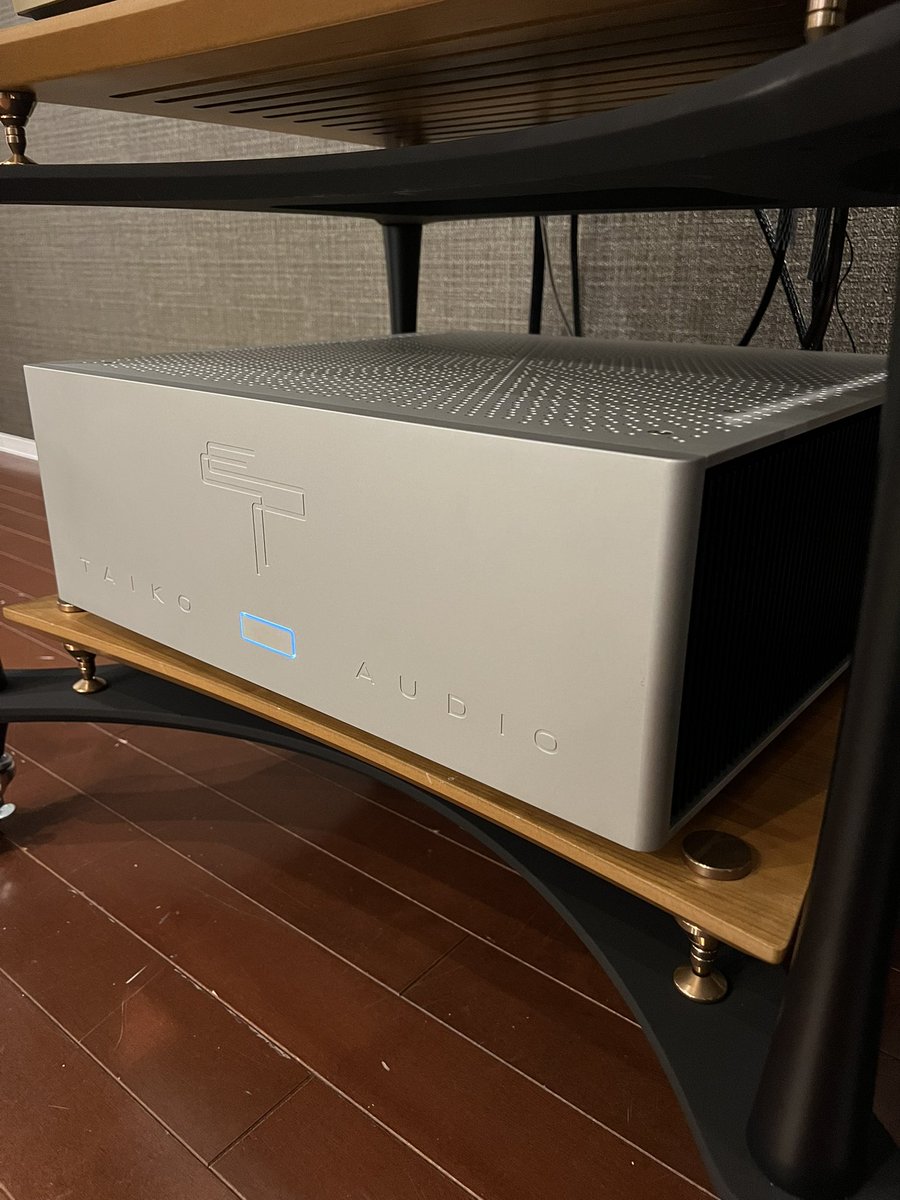 nodayasendai's tweet photo. Extreme Server/Taiko Audio
オランダの気鋭のオーディオメーカーTaiko Audioが仙台店に登場！！
ダイナミックレンジが広く、解像感が素晴らしいです✨
音楽を聴くのがより一層楽しく感じます！
2025.3/16〜3/29まで
ご来店お待ちしております♪ https://t.co/tgQlRFb0sv