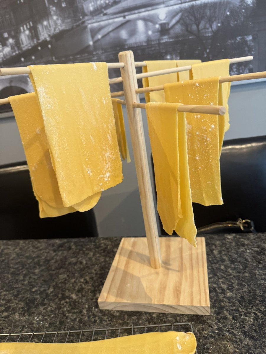 acemacg's tweet image. Today was ultimate homemade lasagna. Made everything from scratch except some of the mozzarella. I did use homemade mozzarella but didn’t have enough. 

#KitsWhoCook @calmecam