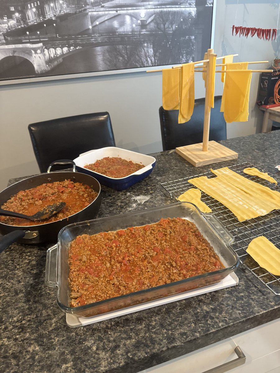 acemacg's tweet image. Today was ultimate homemade lasagna. Made everything from scratch except some of the mozzarella. I did use homemade mozzarella but didn’t have enough. 

#KitsWhoCook @calmecam