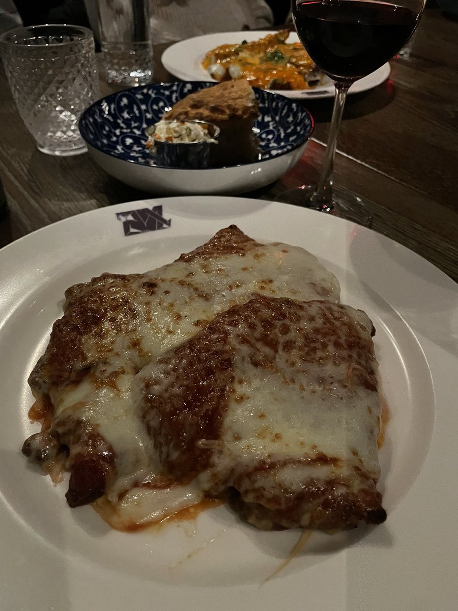 Coach_Hoeffler's tweet photo. @Buccigross Fanny’s…Bloomfield, NJ. #4 parm in Jersey. https://t.co/t9KdmmDsGZ