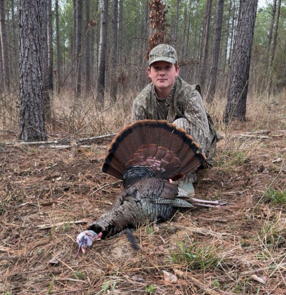sthumble04's tweet photo. Brayden got him one on opening day of youth season. Let's just say he is hooked!! https://t.co/RcGblvdSwn