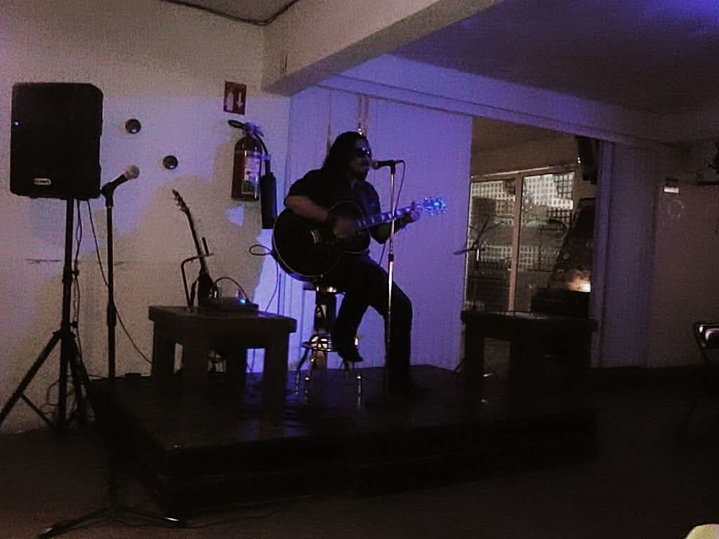 juddymay's tweet photo. Vuela alto @jaureguimusic 

Aquí ya te extrañamos, pero no te olvidaremos. https://t.co/ElD9ZLr3YB