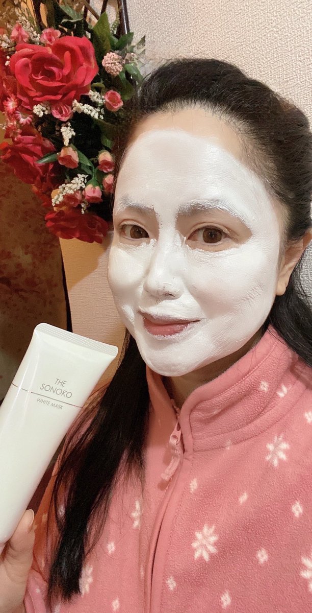 kandaseiko's tweet photo. 『芸能界』も『政治』も『企業』も
ようやく
ホワイトが求められる時代になりましたよ♪
故・鈴木その子先生が遺してくださった
逸品・【ザ・ソノコ・ホワイトマスク】が
最高です☺️
#鈴木その子 先生
#SONOKO 化粧品🧴 https://t.co/3XQa3OTlAR