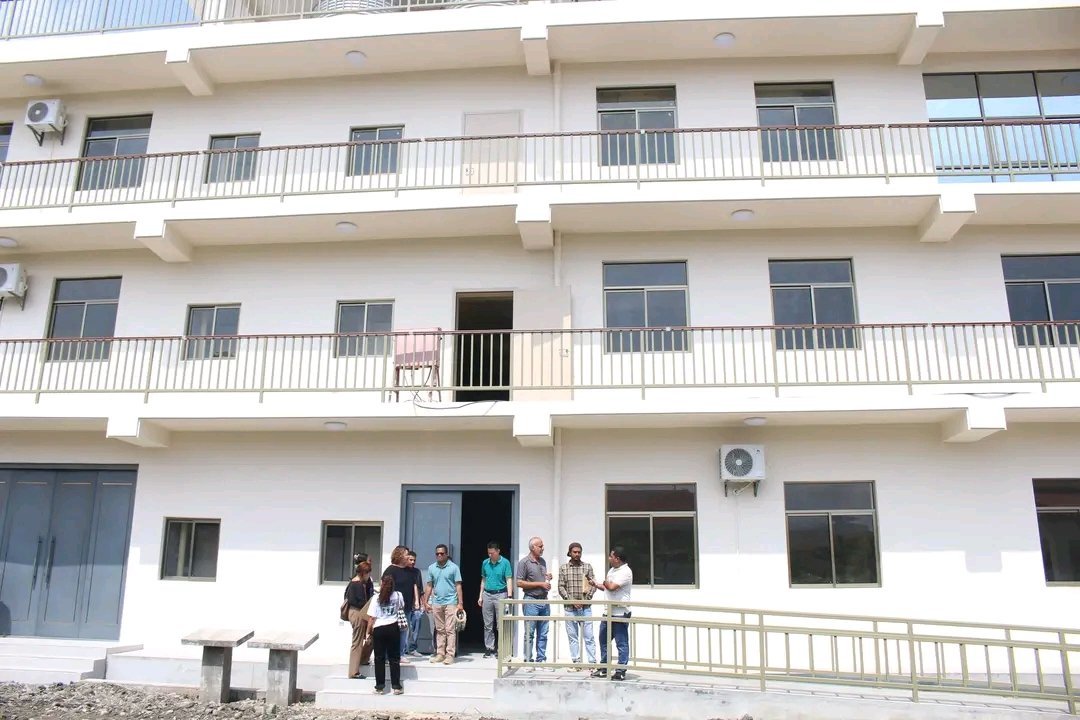 FFspdd's tweet image. Iha loron 15 Março 2025, oficialmente entrega ona obra edifício foun UCT (Biblioteca no Laboratório) hosi empresa International HE FU Construction Lda ba dono da obra Arquidiocese de Dili, liu hosi Fundação São Paulo.  Agradeçe wain ba ita hotu nia cooperação.