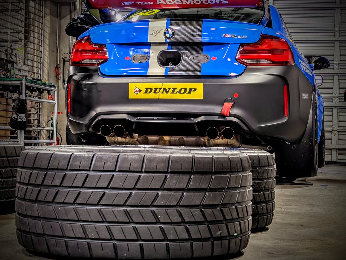 Takeshi_0022's tweet image. BMW&MINI Racing 開幕戦の富士スピードウェイは、生憎の天候で予選は雪。本日の決勝は雨量の多い雨模様。
かなり厳しいコンディションが続きますが、メカニックと悩んでマシンを仕上げ、ドライバーにはクラッシュの無いように集中して頑張って頂きます。
#abemotors #abeshokai #bmwminiracing #武士塾