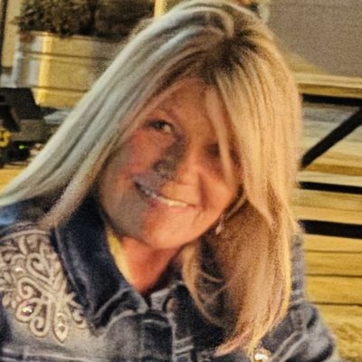 LotzeSharon's tweet photo. #NewProfilePic https://t.co/y9R9Nx9Qe1