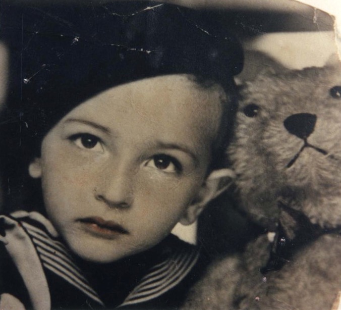 AuschwitzMuseum's tweet photo. 16 March 1939 | A Jewish boy, Adalbert Berkovits, was born in Simleul Silvaniei. 

In June 1944 he was deported to #Auschwitz and murdered in a gas chamber. https://t.co/KN1cd062fn