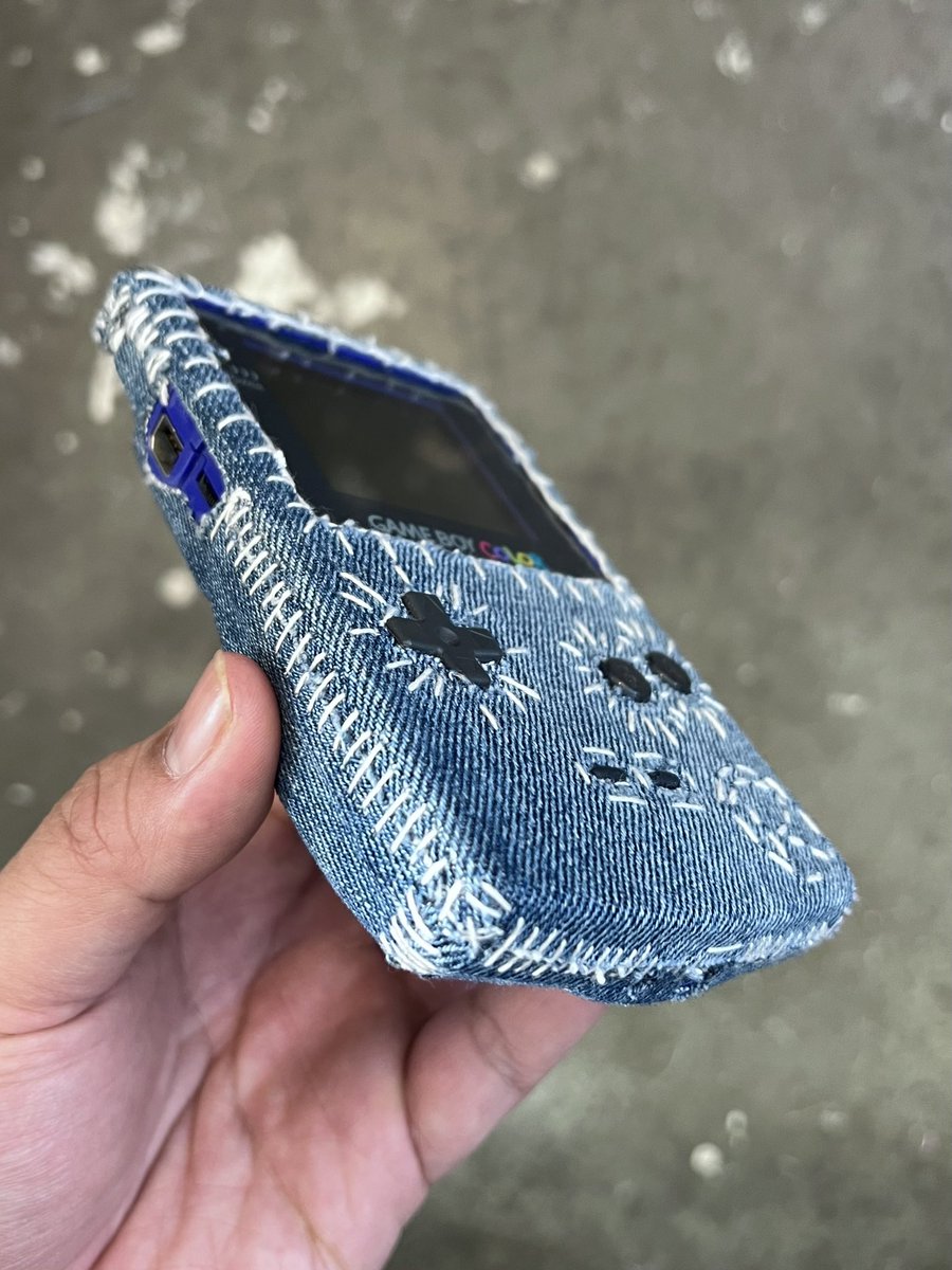 MadeByRila's tweet photo. Denim Gameboy Color https://t.co/jBY3dErpH8