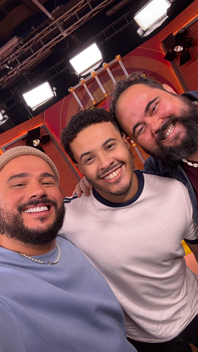 Hablando no #MesacastBBB com <a href="/oedgama/">Ed Gama</a> e <a href="/fabiodluca/">Fábio de Luca</a> 💙✨ #BBB25