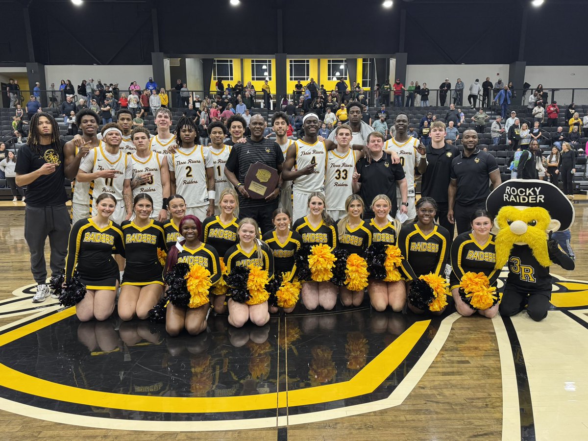 Raiders punch our ticket to Hutch.  Beat Triton 84-72.