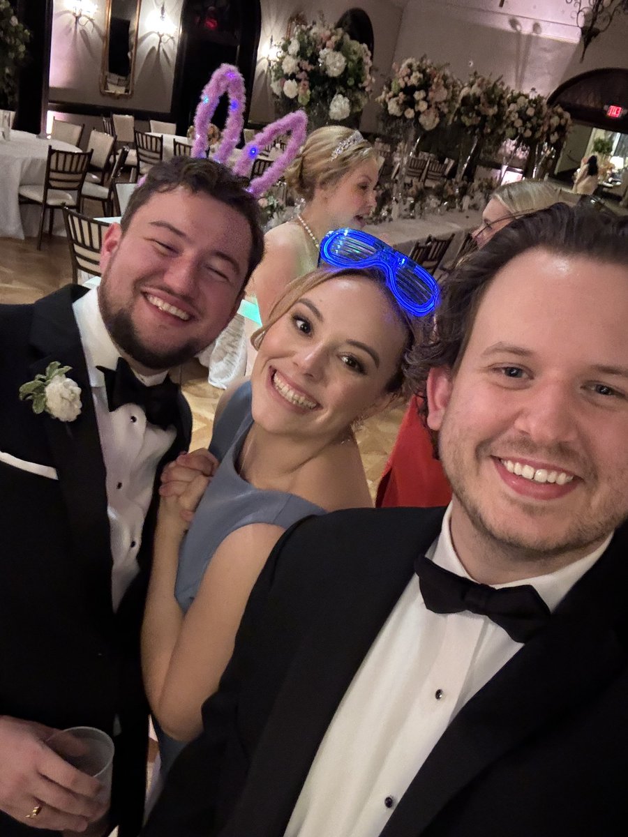 WillKremer's tweet photo. Crying bc @HarrisonLanceGA got married https://t.co/cpGwr5sswH