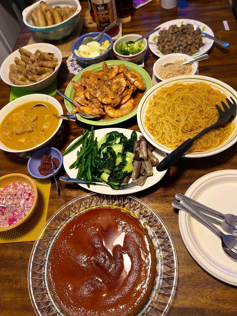 IM SO GLAD I WORE A NICE LEGGINGS TONIGHT.

(Would have been busting out of some pants if I didn’t)