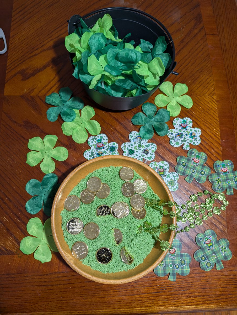 The acrylic makers work really well on the foam stickers! Made dots and tally marks for math learning, dyed rice for sensory play <a href="/CParadise_HWDSB/">Cootes Paradise ES</a>