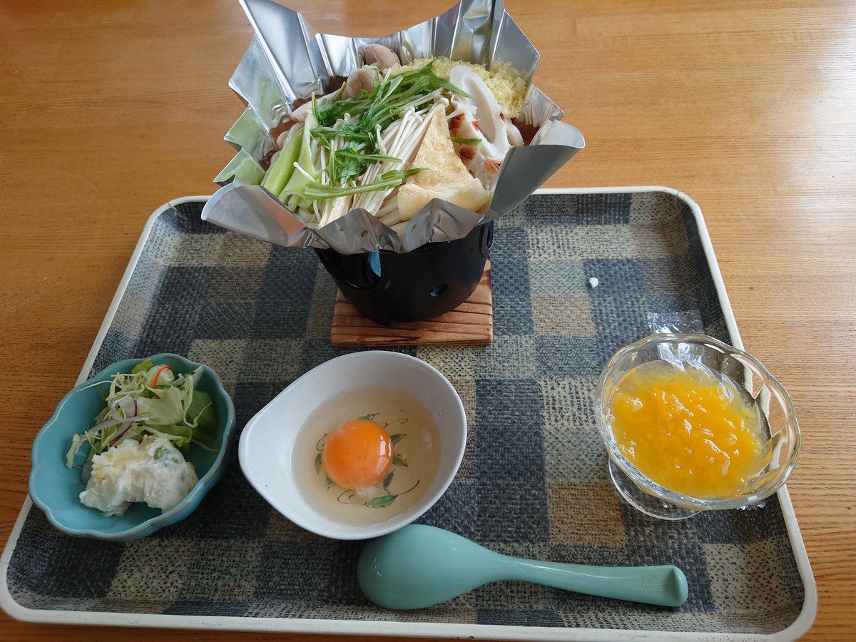 NanoDatti's tweet photo. 鍋焼きうどん(*´༥`*)ｳﾏｳﾏ https://t.co/A7kCl6iHRY