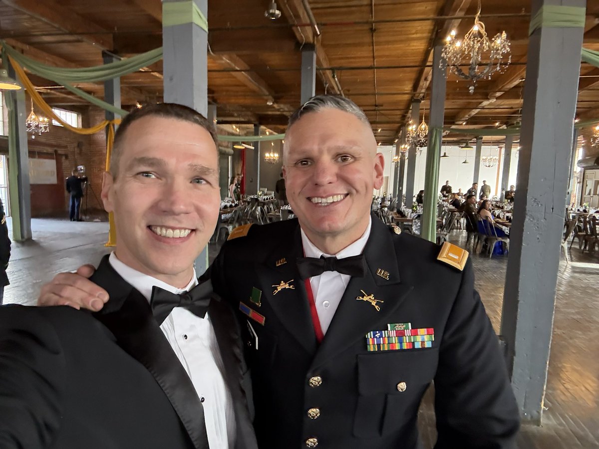 TankerAGguy's tweet image. Last night was the 4-70th Thunderbolt Ball! It was an honor to organize and host the event for my famiy of the last 9 years….the Thunderbolts!
People always say their unit is the best but I’m here to tell you…no one is better than the Thunderbolts!
My time as a Thunderbolt…