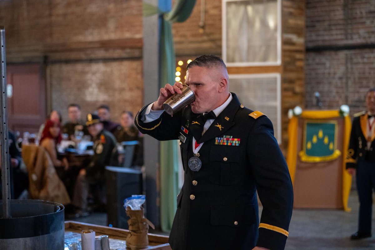 TankerAGguy's tweet image. Last night was the 4-70th Thunderbolt Ball! It was an honor to organize and host the event for my famiy of the last 9 years….the Thunderbolts!
People always say their unit is the best but I’m here to tell you…no one is better than the Thunderbolts!
My time as a Thunderbolt…