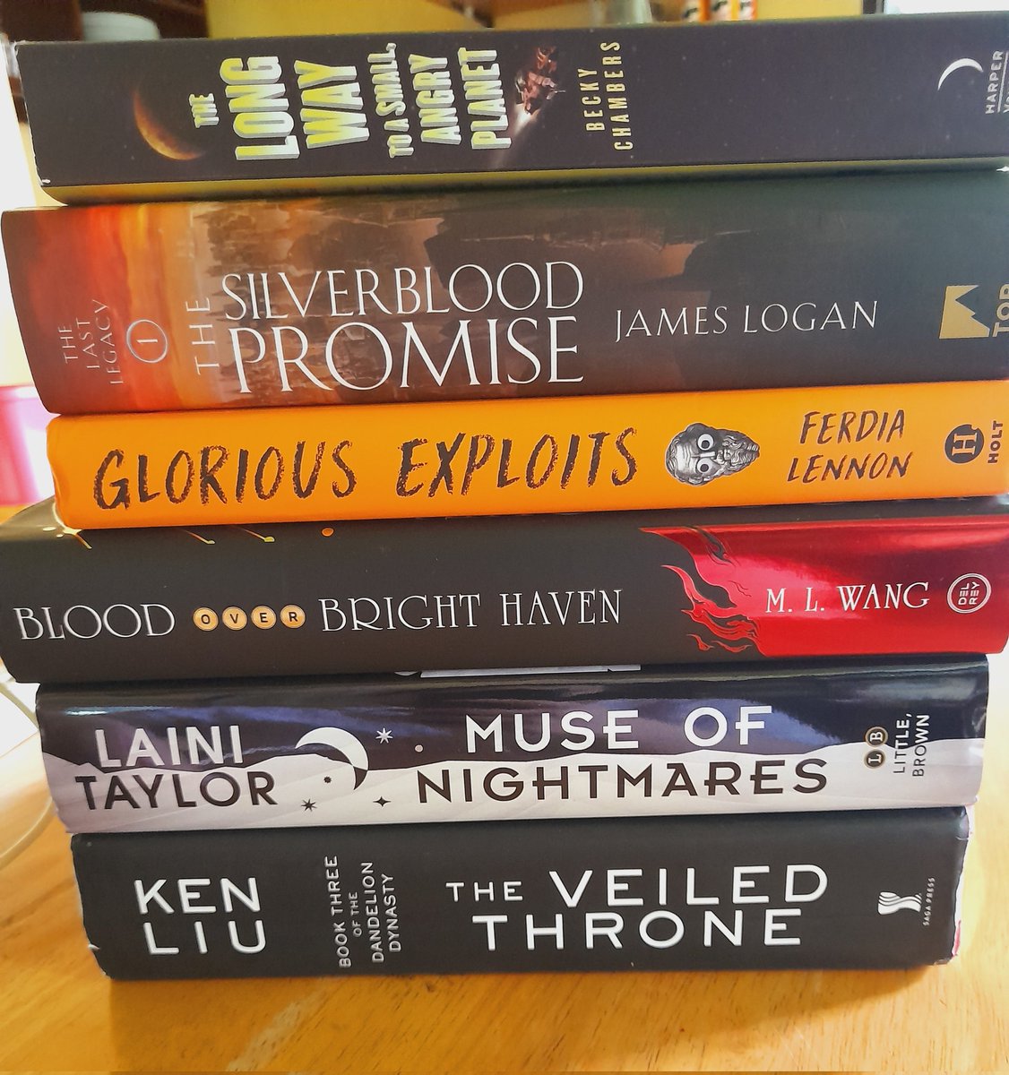 my latest book haul 🫶