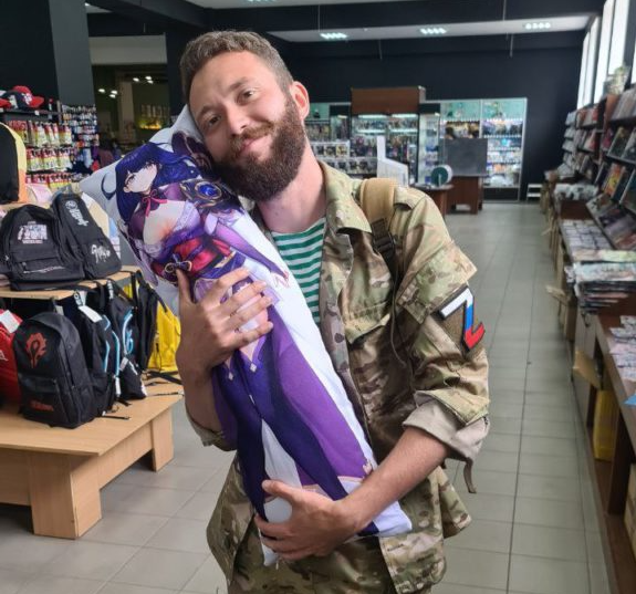 ShitpostRock's tweet photo. No more brother wars https://t.co/jOKJP6JSpw