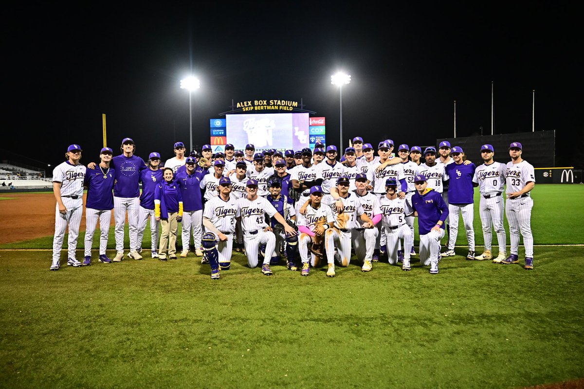 LSUCoachJ's tweet photo. 7-6 Tigers! #1runready See you tomorrow at 1! https://t.co/xOnWMVqPD7