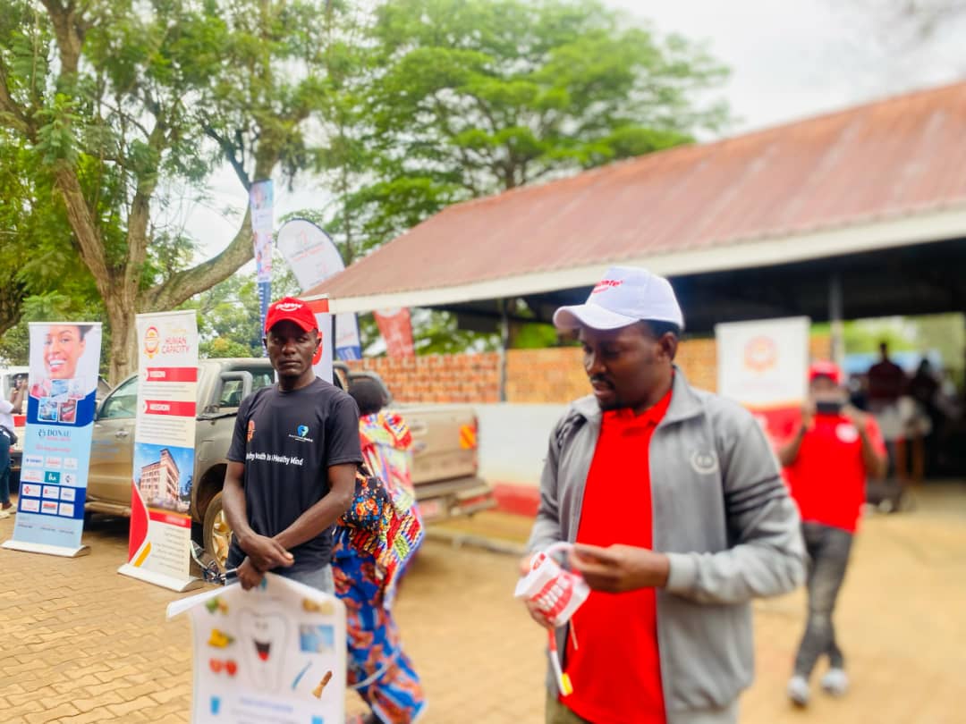 yekko_dentalC's tweet photo. Thank you all our partners for participating in the world oral health day celebration at kalisizo hospital.
@Equsat_Ug @ugandadental @NutritionistKD #YekkoDentalMasaka @brightersmiles9 https://t.co/wfLJya6hMZ