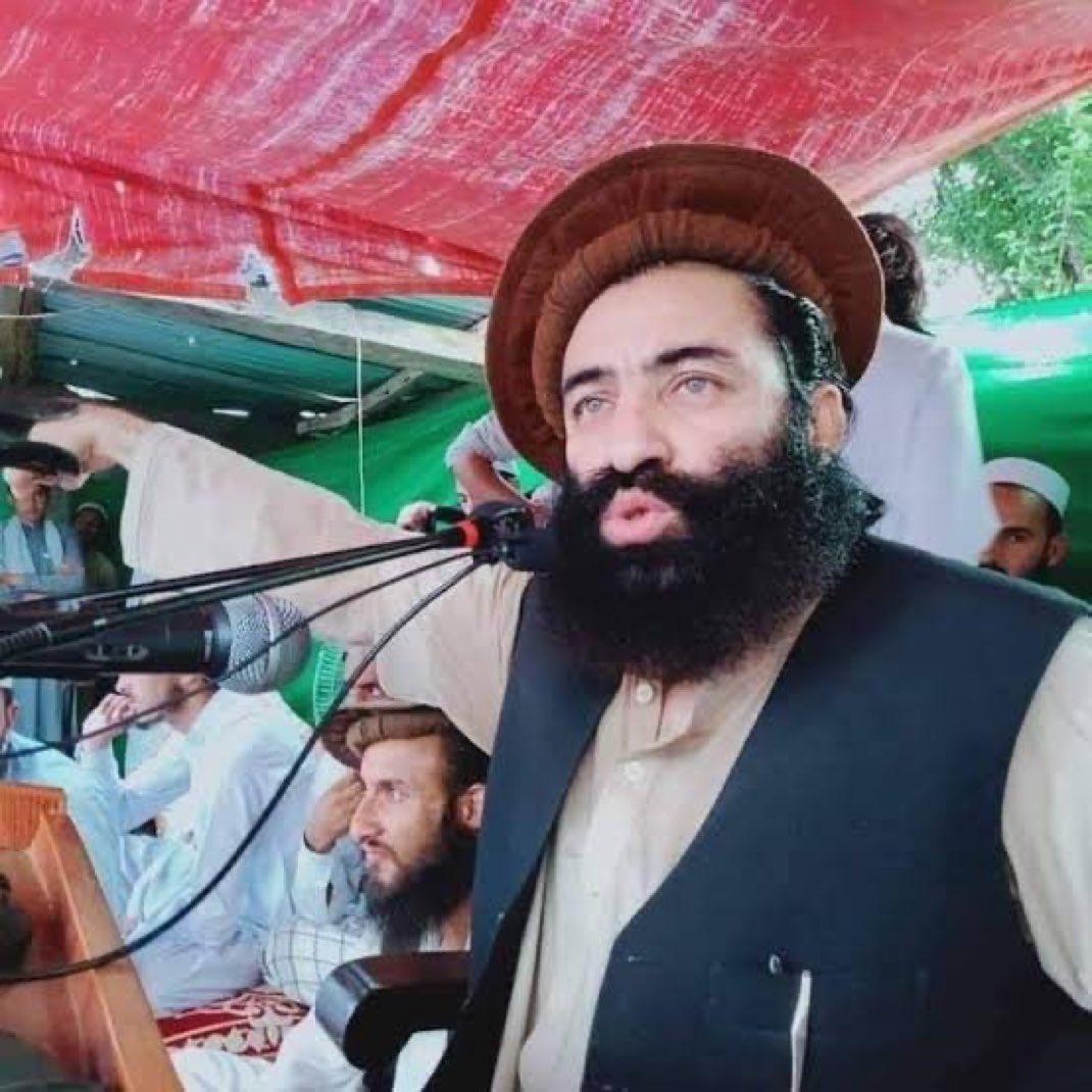اسٹیبلشمنٹ  مخالف  عالم  دین  مفتی  منیر  شاکر  کا  قتل  کوئی  پہلا  واقعہ  نہیں  ہے۔  گزشتہ  چند  ہفتوں  میں  یہ  تیسری  ایسی  شہادت  ہے۔
