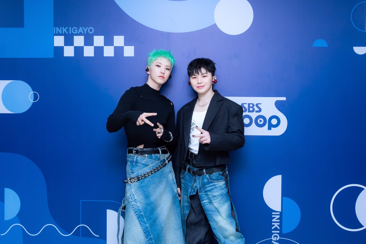 [👔] 250316 #착장인가

잠시 후 오후 1시 35분!
#인기가요 에서 만나요❤

#호시X우지 #HxW #동갑내기 <a href="/pledis_17/">세븐틴(SEVENTEEN)</a>