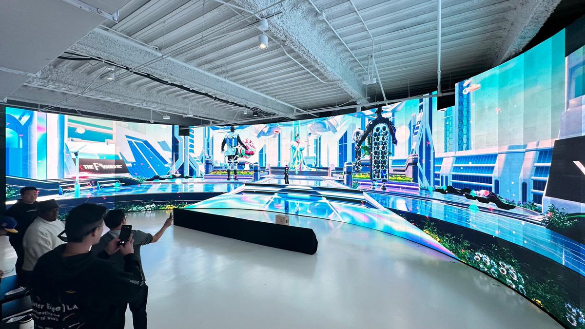 Pixel Canvas tweet media