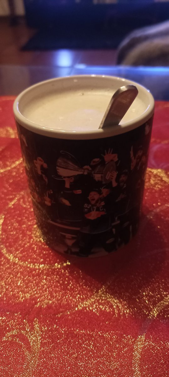 sgdtommy1953's tweet photo. Wenn du Sonntag um 4:00 Uhr schon beim Kaffee sitzt, kann das nur eins heißen... Its Playoffs Baby 🤍💙
#geilstezeit
#Miiinga
#MANvsRBM https://t.co/3SX3qJj07j
