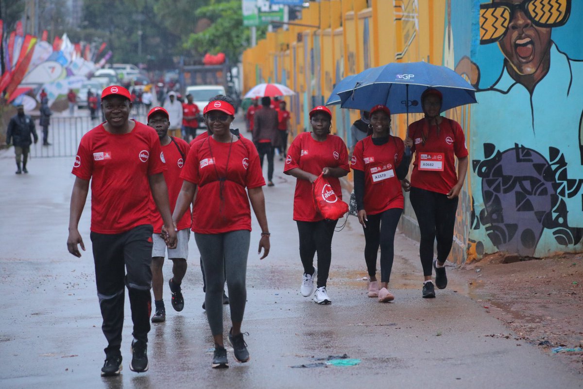 NBSportUg's tweet image. Not even the morning rain 🌧️ could stop the #AbsaKH37HillsRun—because we’re running to #ChangeHerLife!

#7HillsRun2025 | @AbsaUganda | 📸: Courtesy Image