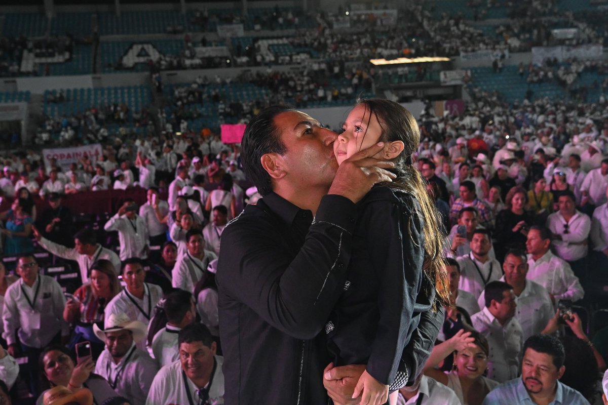 ¡100 días viviendo en paz!

Desde la Perla del Soconusco, compartí con el pueblo de Chiapas los resultados de estos primeros 100 días de trabajo del gobierno de la Nueva ERA. 100 días en los que nuestra prioridad ha sido llevar paz a cada rincón del estado. 
Estos 100 días de paz