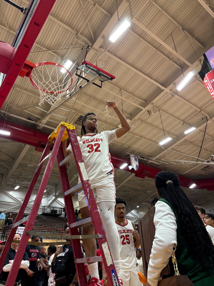 Boom Boom…. Congrats to our guys Chris Terry, Jeremiah Hankerson and their LN team for winning the 4A Regional. Don’t stop fellas…. KEEP GOING!!! #indynetsbasketball