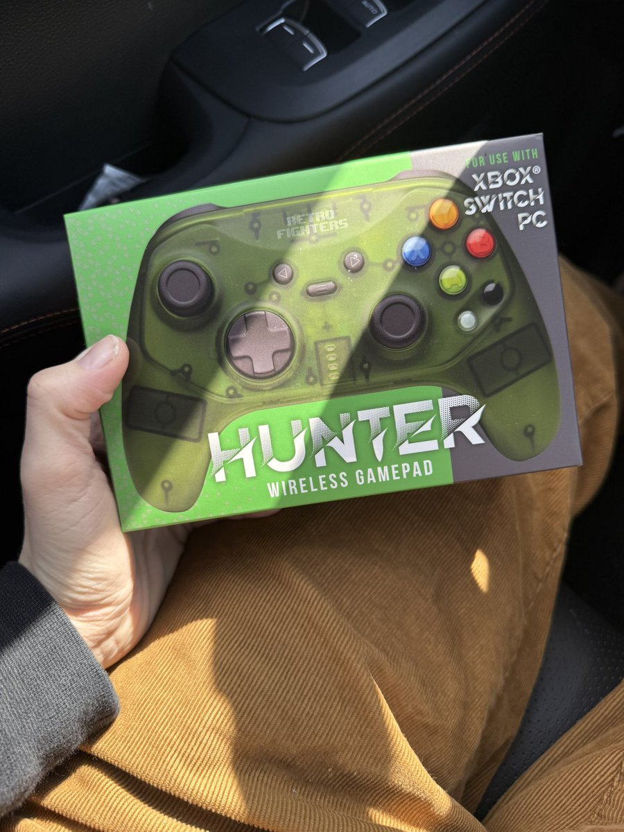 toddtronics's tweet image. I made a quick yt short with the amazing HUNTER controller for original Xbox (and PC / Switch) from @retrofightersco 

The best Xbox original controller by far retro fighters hunter #procontroller #xbox #controller
youtube.com/shorts/l8ZAxHw…