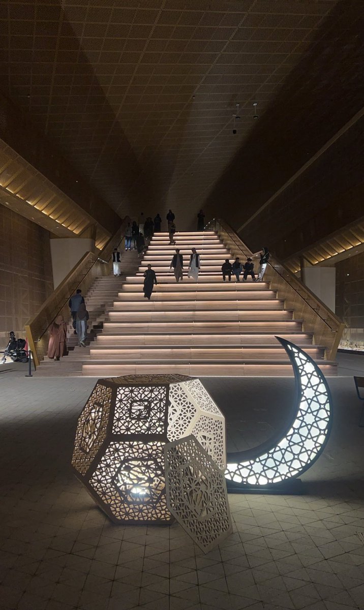 Golden Places tweet media