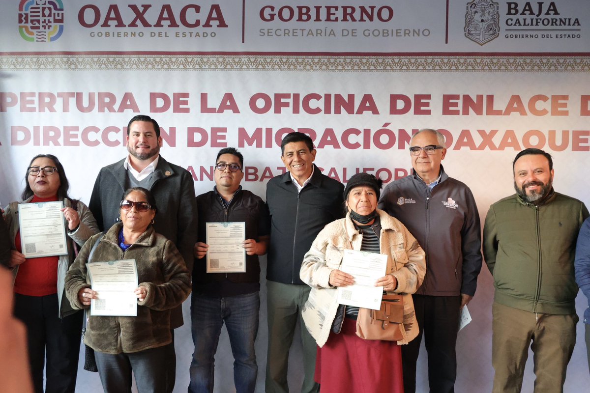 LA PRIMAVERA OAXAQUEÑA ESTÁ CERCA DE NUESTRAS HERMANAS Y HERMANOS MIGRANTES

Asistimos a la Apertura de la Oficina de Enlace de la Dirección de Migración Oaxaqueña, con sede en Tijuana, Baja California. Este espacio es muy significativo y tiene como objetivo atender a nuestras