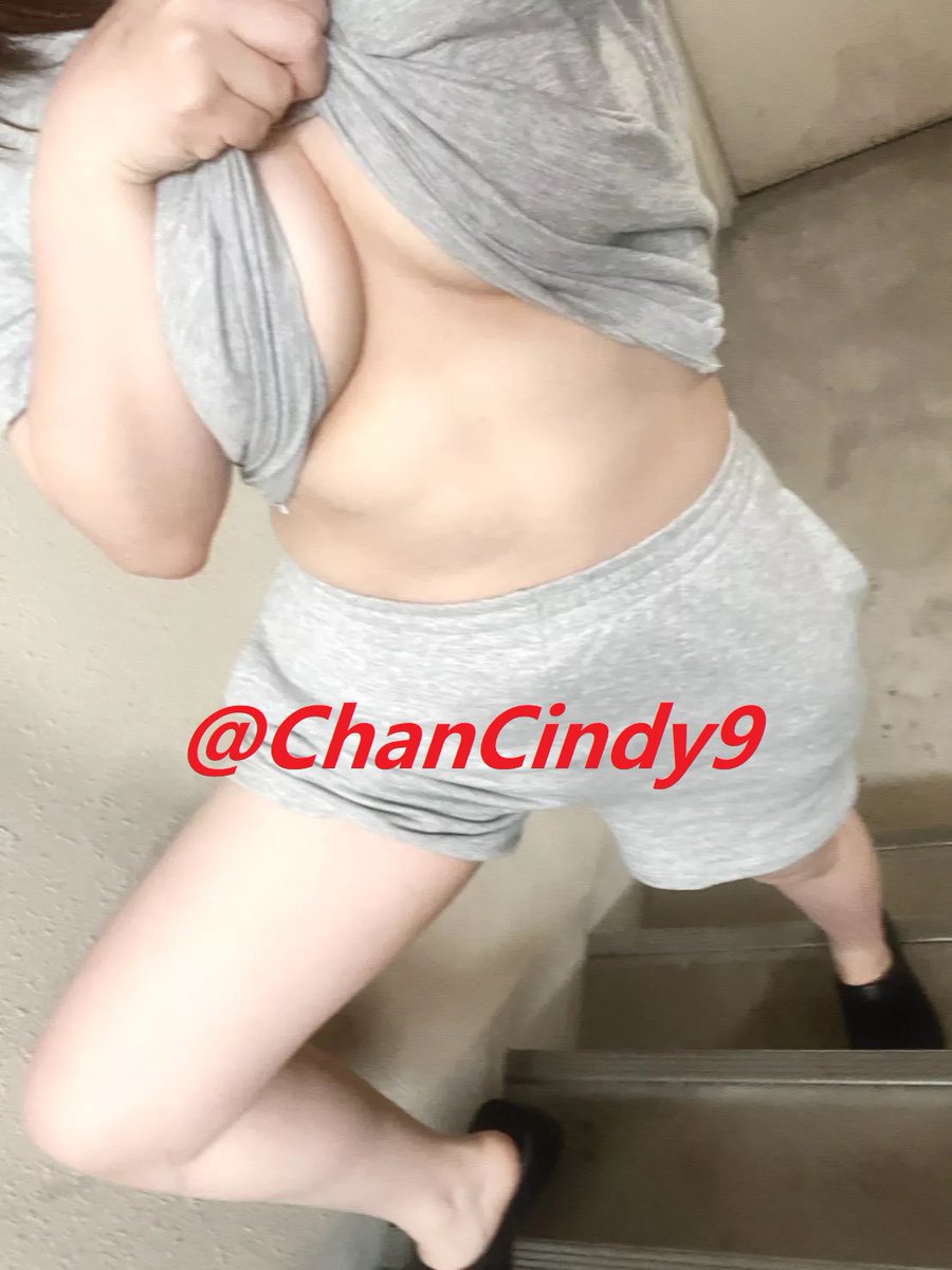 琴日忍唔住走左去露出
如果比人見到唔知會點樣

#淫娃 #淫乳 #淫女 #屁股 #淫妹 #淫蕩 #學生 #大學生 #港女 #hkgirl #內射 #自慰 #香港 #含撚 #hksp #性感 #美腿 #淫賤 #騷貨 #母狗 #hksex