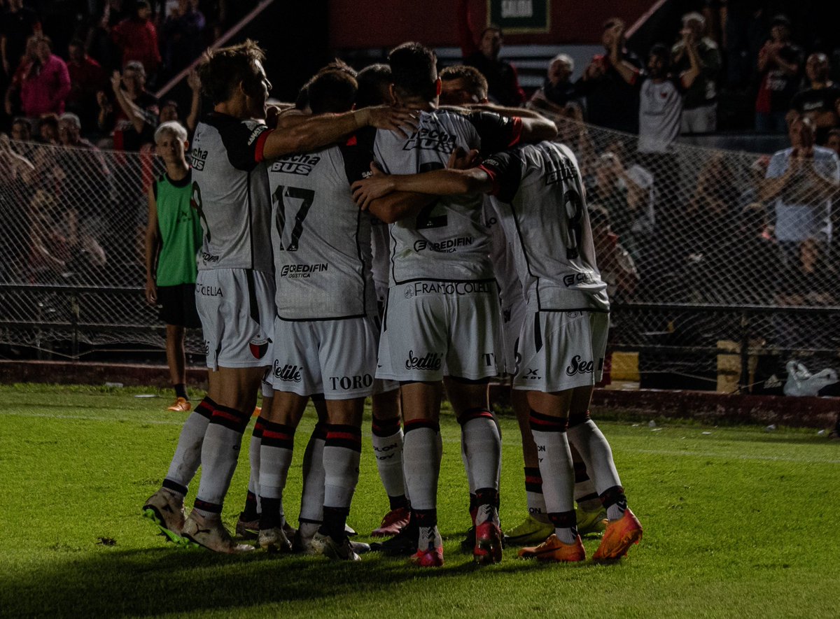 Somos_SantaFe's tweet photo. Te regalo mi vida y mi cariño sincero... ❤️🖤 https://t.co/AuPgFsbcBl