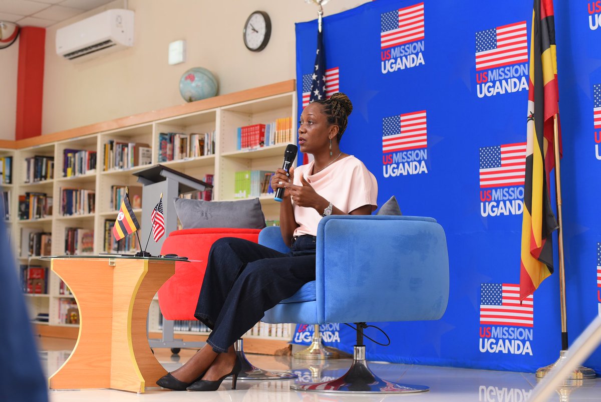 FranklynInst's tweet image. Over 180 public mangers met yesterday physically and online for their monthly meeting under the PML25 program. @Annmugunga1 blessed us with her wisdom and presence as she shared on professional writing skills, a skill needed by every leader.