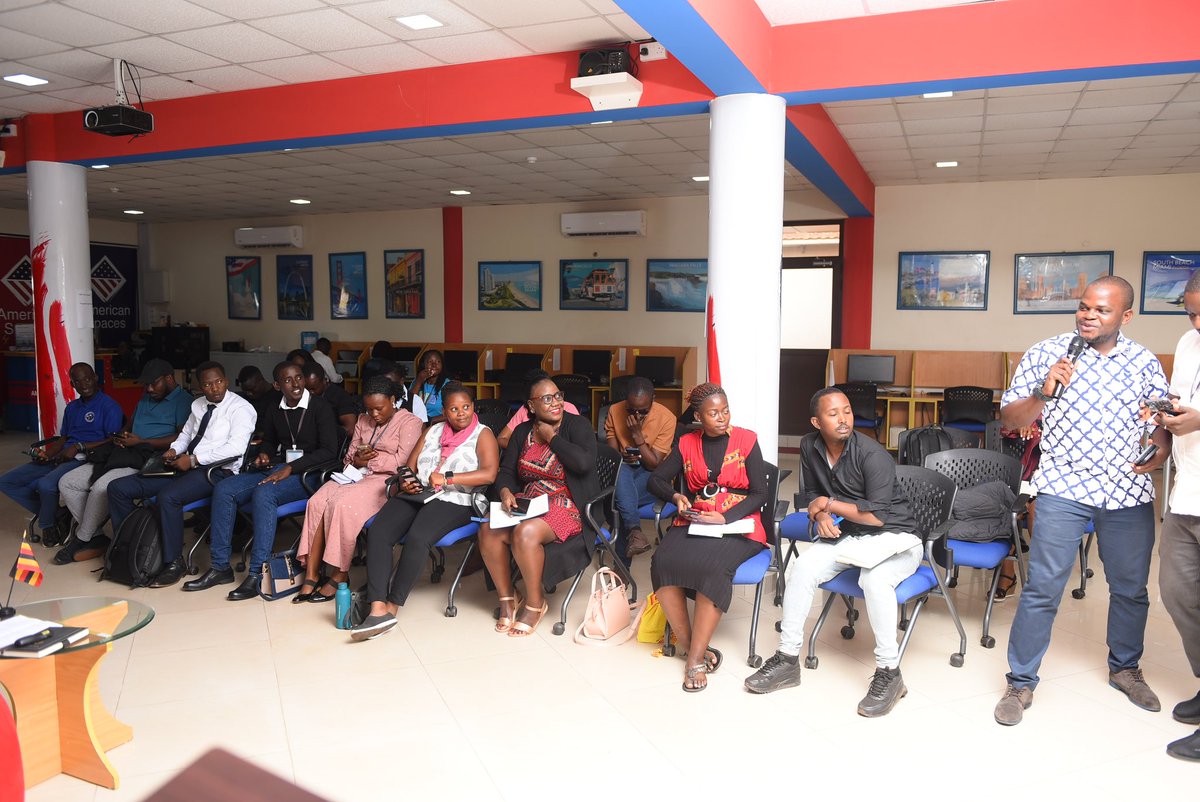 FranklynInst's tweet image. Over 180 public mangers met yesterday physically and online for their monthly meeting under the PML25 program. @Annmugunga1 blessed us with her wisdom and presence as she shared on professional writing skills, a skill needed by every leader.