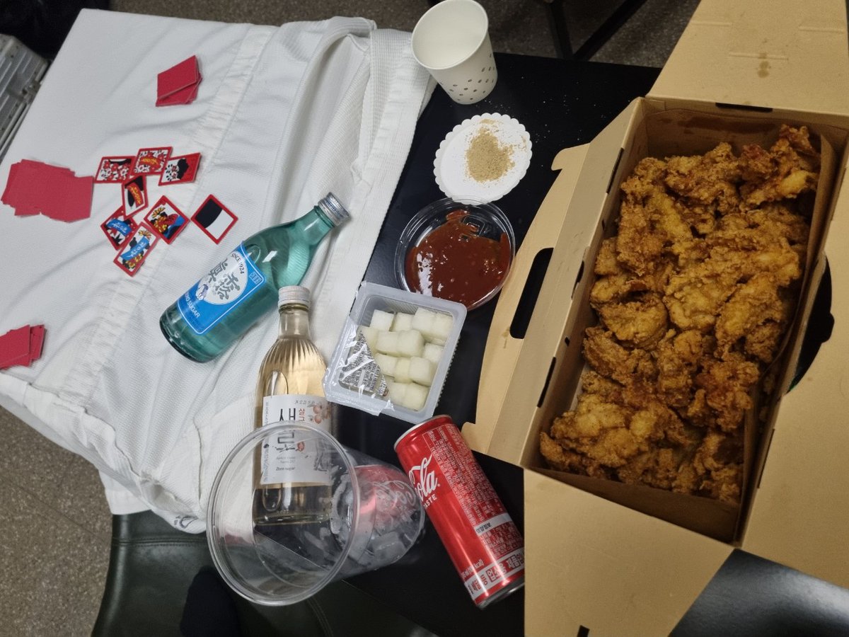 #부부 #커플 #마사지 #초대 #울산 #부커 #부울경 #데이트 #고스톱
#맛집 

둘이 놀아도 맛있는것도 있고^^
옷벗기 고스톱도 치고 
담엔 함께해봐요~^^