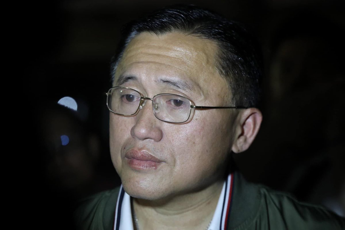 jesusfalcis's tweet image. Tama nga sila… iiyak ang mga Kakampink for six (6) years pag nanalo si BBM.

Iiyak sa tuwa! 

Huhuhu ang sakit na ng tiyan ko sa dami ng pictures ni Bato Dela Rosa, Bong Go, Phillip Salvador, Mocha Uson, Jimmy Bondoc, at mga DDS na umiiyak 😭

#TearsOfJoy
#Duterte