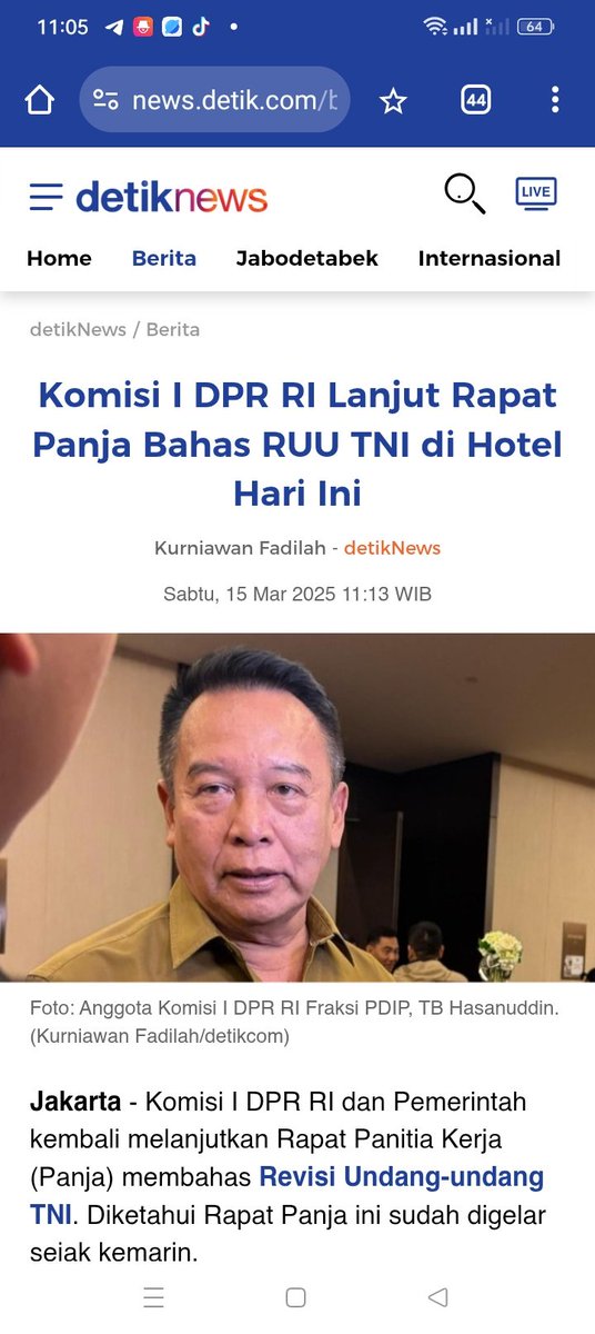 PartaiSocmed's tweet photo. Panja RUU TNI itu diketuai oleh kader PDIP, Utut Adianto, dan dimotori oleh TB Hasanuddin yg kader senior PDIP pula. Tapi di sosmed buzzer2nya diperintahkan untuk pura2 protes. Itulah wajah asli PDIP. https://t.co/Q97SL9J2IP